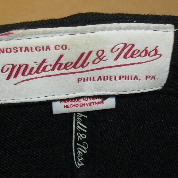 Brooklyn Nets Mitchell & Ness Mens Fitted hat sz. 7 1/4 - Picture 3 of 4